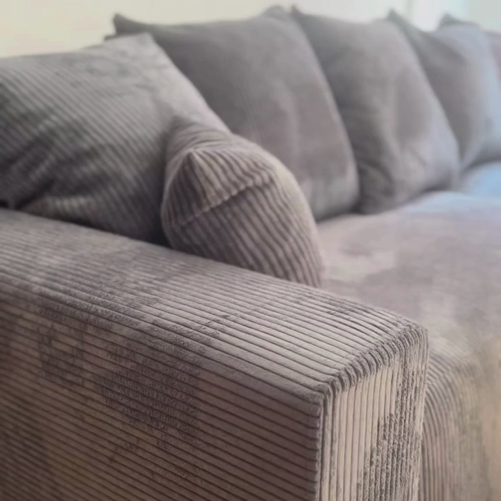 Sofá Cama “Plush” Gris Oscuro