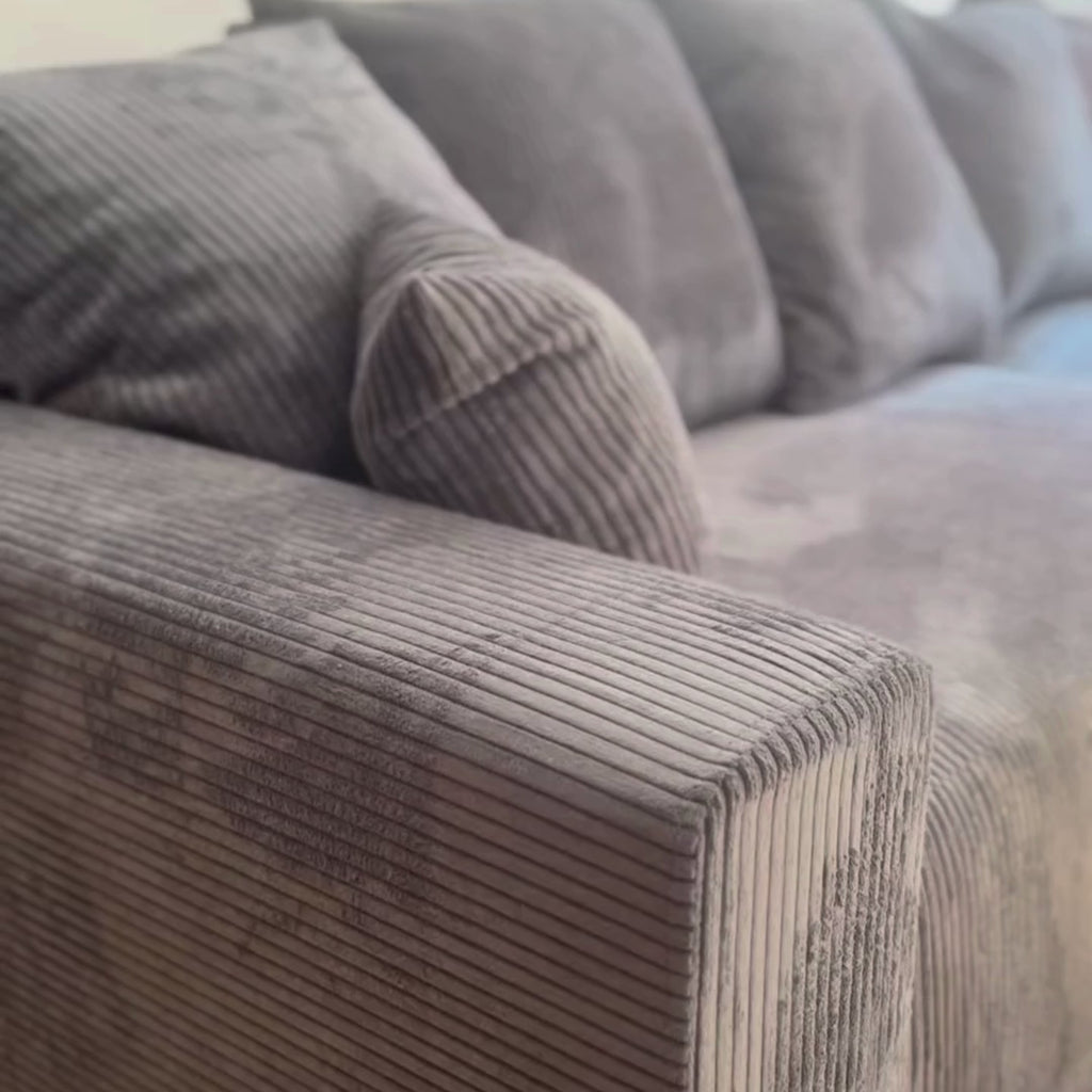 Sofá Cama “Plush” Gris Oscuro